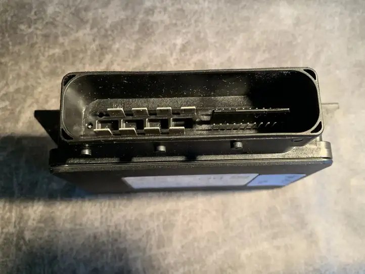 Mercedes-Benz GLE W166/C292 (2015 - 2019) A2469028303 Блок управления стояночным тормозом (EPB) — фото 4