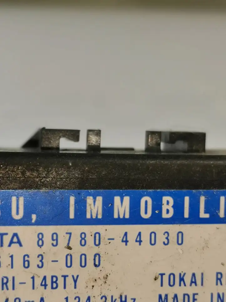 Toyota Avensis Verso (2001 - 2004) 8978044030 Блок иммобилайзера — фото 4