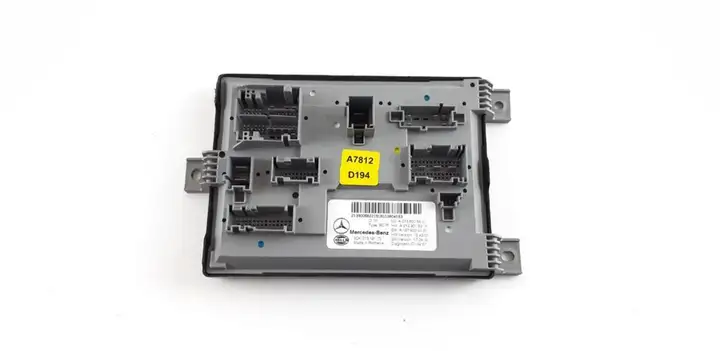 Mercedes-Benz E W213 (2016 - )  A2139005622 Блок управления SAM
