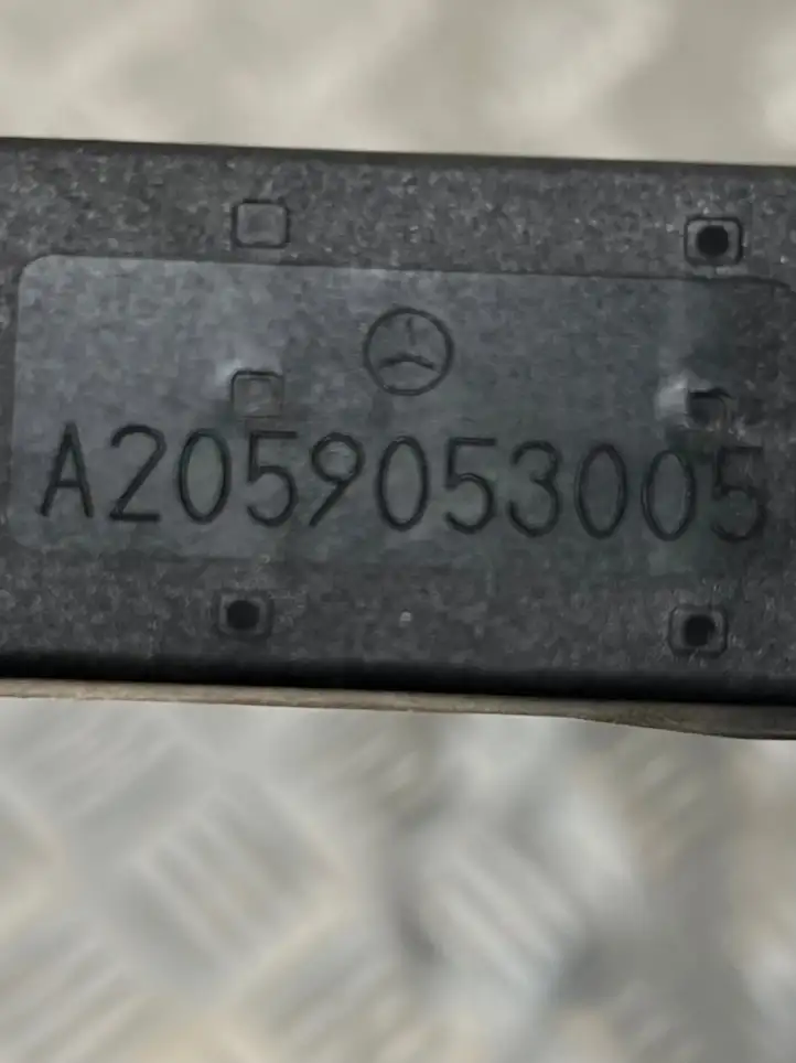 Mercedes-Benz C W205 (2014 - 2021) A2059053005 Блок бесключевого доступа — фото 3