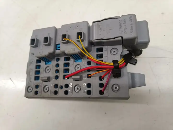 BMW 5 G30 G31 (2016 - )  9350314 Блок предохранителей