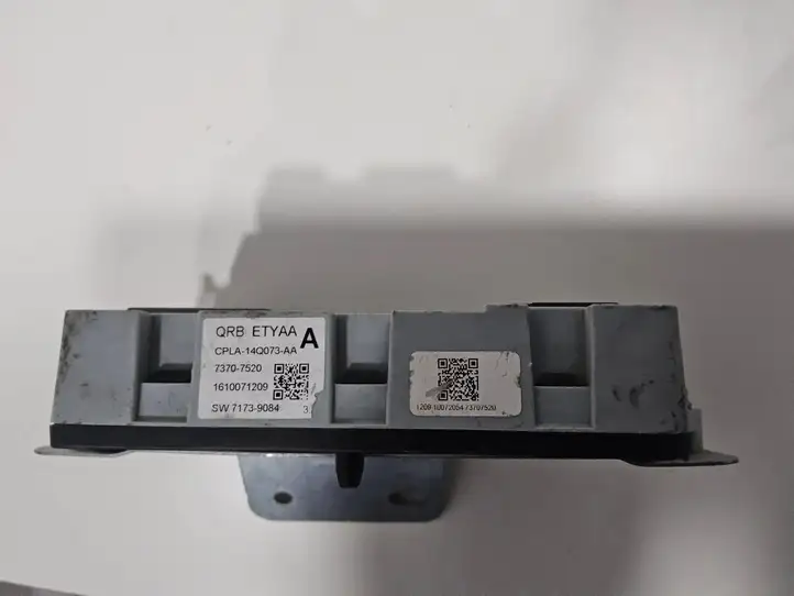 Land Rover Range Rover Evoque L538 (2015 - 2018) CPLA14Q073AA Блок предохранителей — фото 6