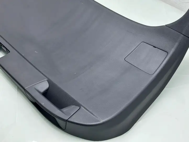 Toyota RAV 4 (XA50) (2018 - ) 6775042060 Комплект обшивки крышки багажника — фото 4