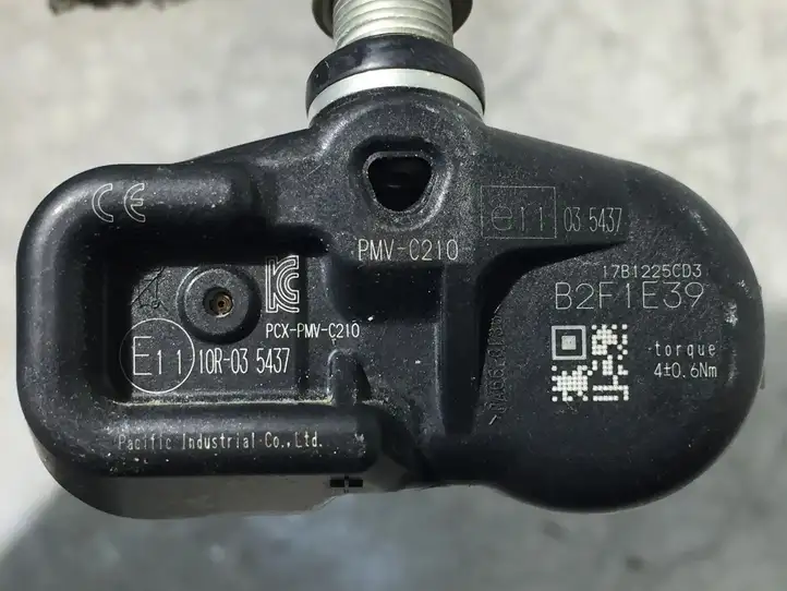 Toyota Yaris (2014 - 2019) PCXPMVC210 Датчик давления шин — фото 2