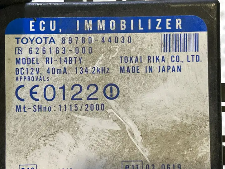 Toyota Avensis Verso (2004 - 2009) 8978044030 Блок иммобилайзера — фото 3