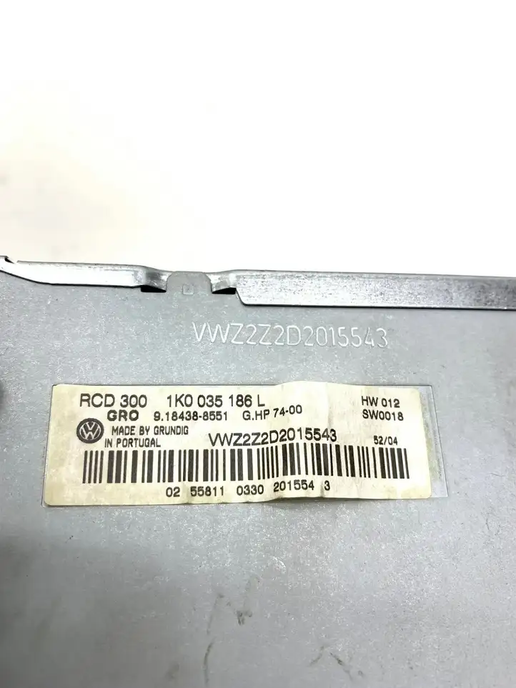 Volkswagen PASSAT B6 (2005 - 2010) 1K035186L Магнитола / мультимедийная система — фото 2
