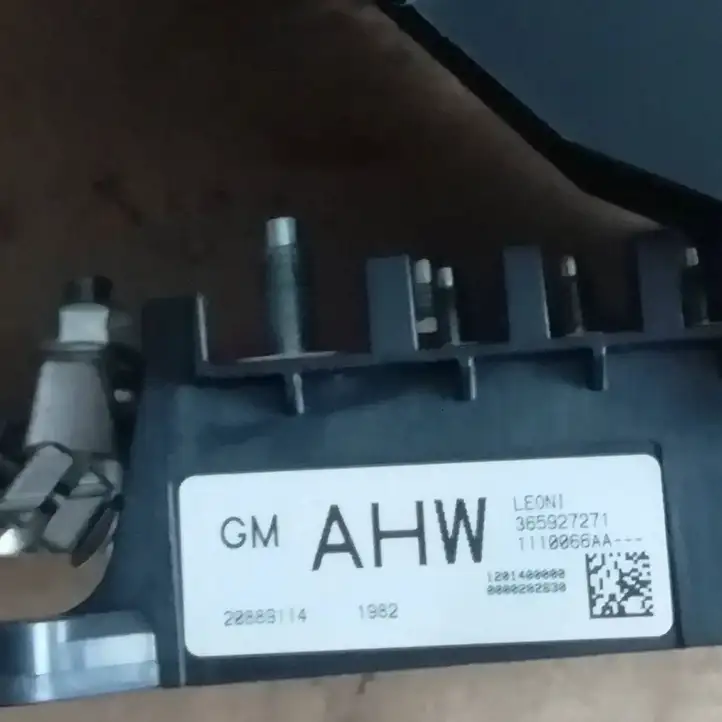 Chevrolet Volt I (2010 - 2015) 365927271 Клеммный узел плюсовых проводов — фото 5