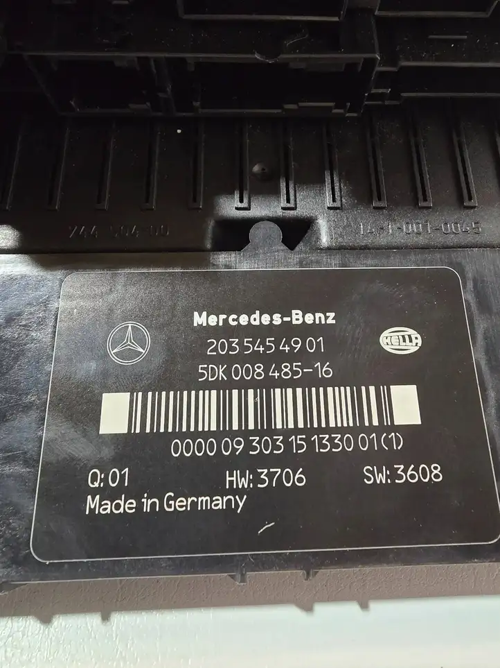 Mercedes-Benz CLC CL 203 (2008 - 2011) 2035454901 Блок предохранителей — фото 9
