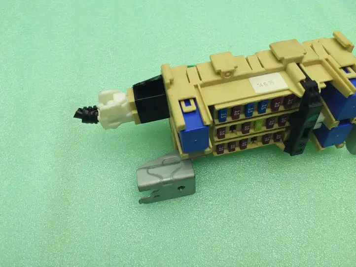 Nissan Pulsar (2014 - 2018)  14626 Блок предохранителей