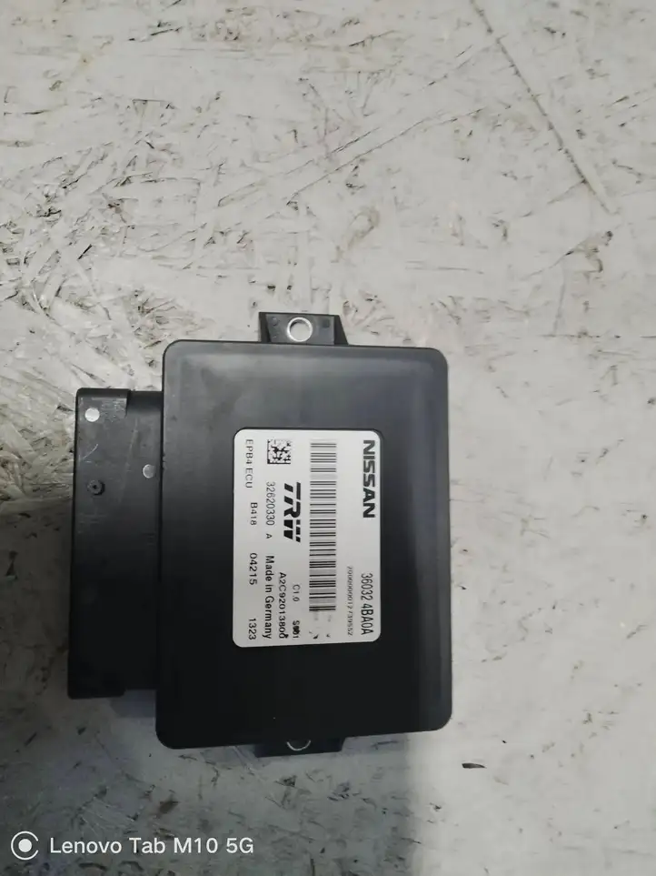 Nissan Juke I F15 (2010 - 2018) 360324BA0A Блок управления стояночным тормозом — фото 6