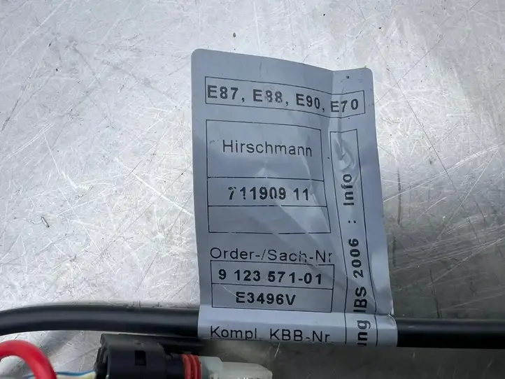BMW 3 E90 E91 (2005 - 2012) 9123570 Минусовой провод аккумулятора — фото 2