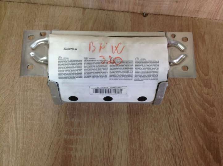 399113225016 BMW 3 E90 E91 Keleivio oro pagalvė