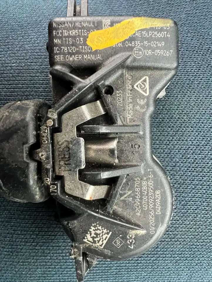 Renault ZOE (2012 - )  407004cb0b Датчик давления покрышек