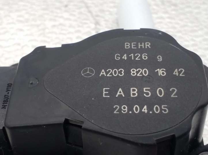 A2038201642 Mercedes-Benz E W211 Oro sklendės varikliukas