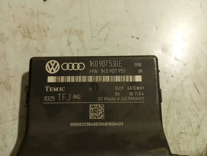 Volkswagen PASSAT B6 (2005 - 2010) 1K0907530E Модуль Gateway — фото 3