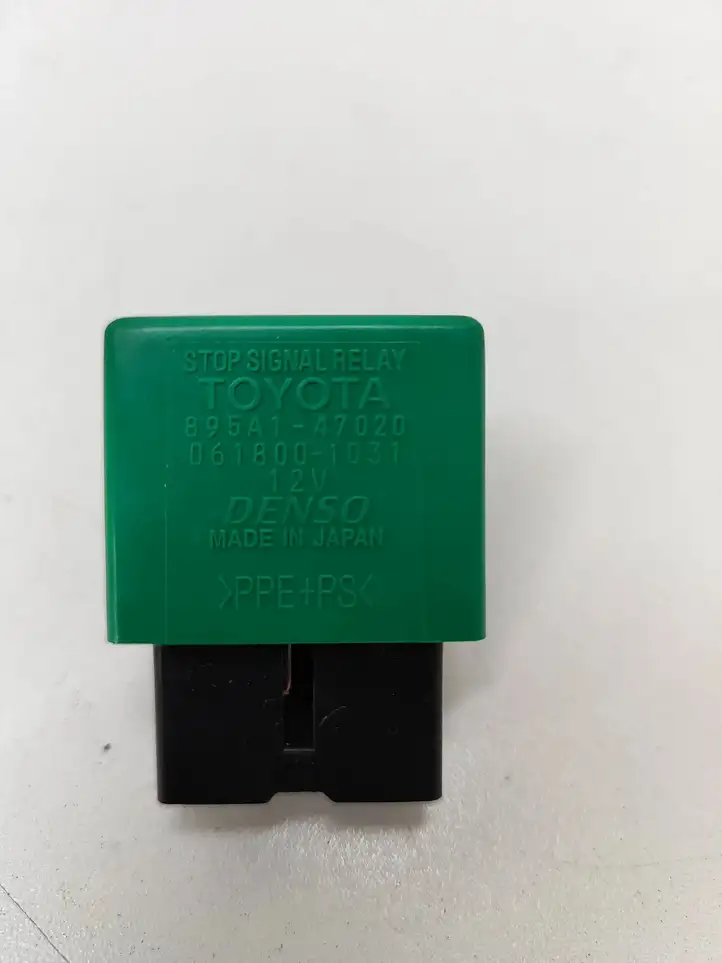 Toyota RAV 4 (XA40) (2012 - 2018) 895A147020 Реле задних фонарей — фото 5