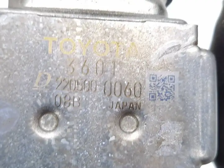 Toyota RAV 4 (XA40) (2012 - 2018) 2205000060 Охладитель клапана EGR — фото 8