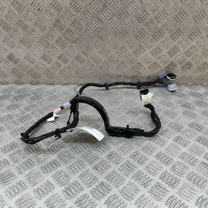 Tesla Model X (2015 - 2021) 106340500F Прочая электропроводка — фото 4