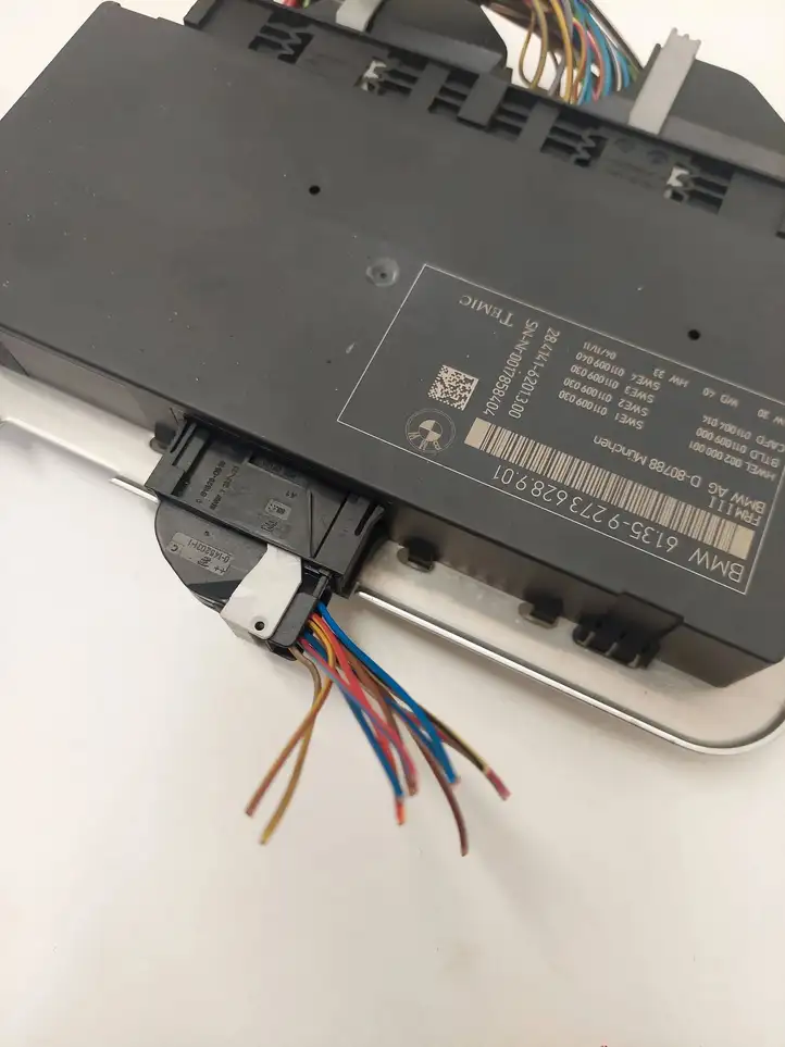 BMW 5 F10 F11 (2009 - 2016) 9273628 Блок управления светом — фото 2