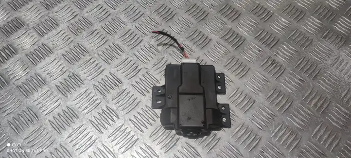 Mercedes-Benz C W205 (2014 - 2021)  071712130137 Ящик предохранителей (комплект)