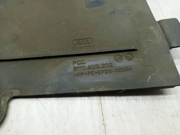 Audi A4 S4 B9 (2015 - 2019) 8W0825202 Прочие детали днища — фото 5