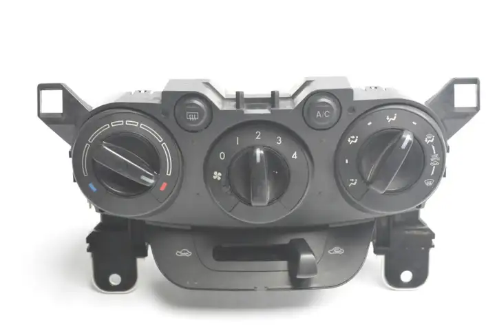 Mazda 2 (2007 - 2010) YDF788E28 Блок управления кондиционером — фото 2