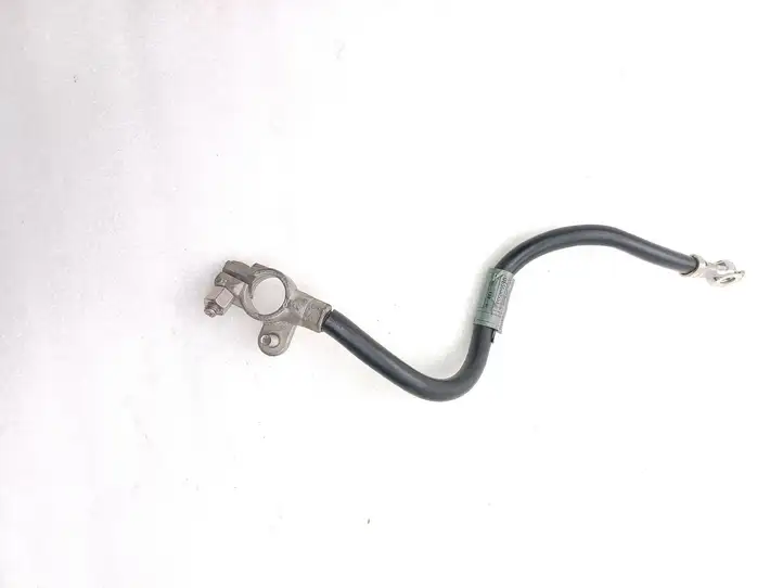Mercedes-Benz E W212 (2009 - 2016)  F0306696 Плюсовый провод (аккумулятора)
