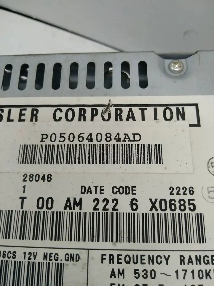 Chrysler Pacifica (2003 - 2008) P05064084AD Магнитола / мультимедийная система — фото 6