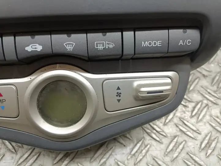 Honda Jazz (2004 - 2008) Магнитола / мультимедийная система — фото 4