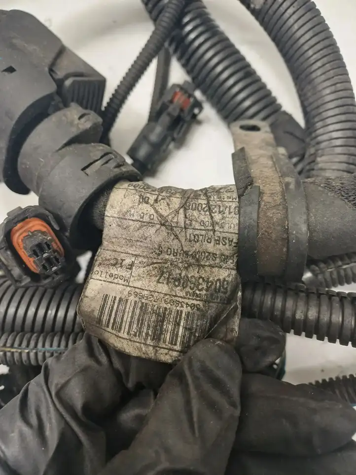 Iveco Daily 35.8-9 (1998 - 2014)  504317642 Проводка двигателя