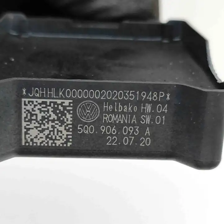 Skoda Scala (2018 - ) 5Q0906093A Блок управления топливным насосом — фото 6