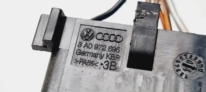 Volkswagen Golf V (2003 - 2009) 3A0972695 Прочая электропроводка — фото 3