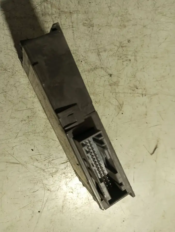 Opel Zafira (2003 - 2006)  13187911 Блок управление GSM