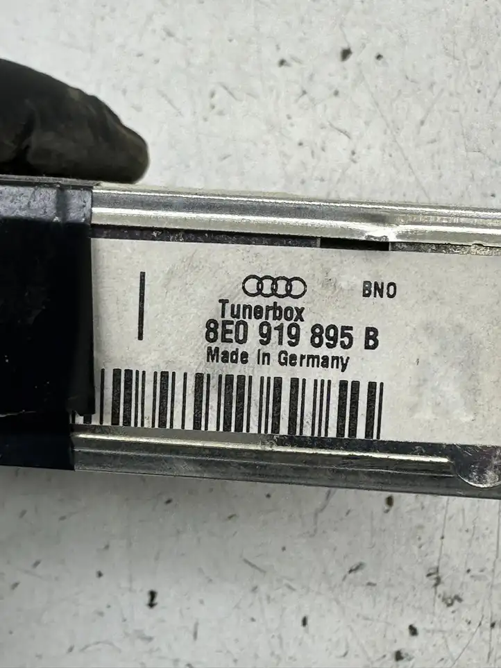 Audi A4 S4 B6 8E 8H (2000 - 2006) 8E0919895B Блок навигации GPS — фото 2