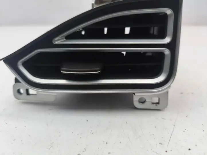 Tesla Model S (2012 - 2016) 102326900B Центральный воздушный дефлектор — фото 7