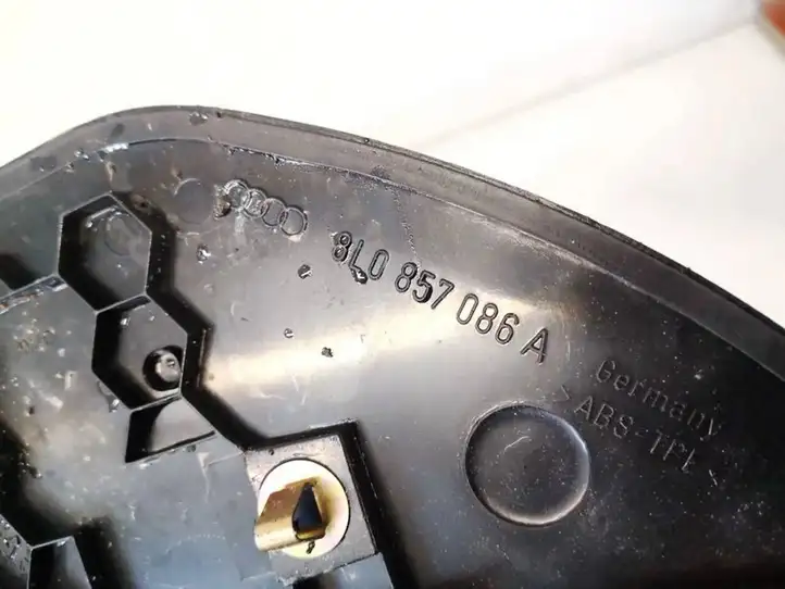 Audi A3/S3 8L (1996 - 2000) 8l0857086a Прочие детали салона — фото 4