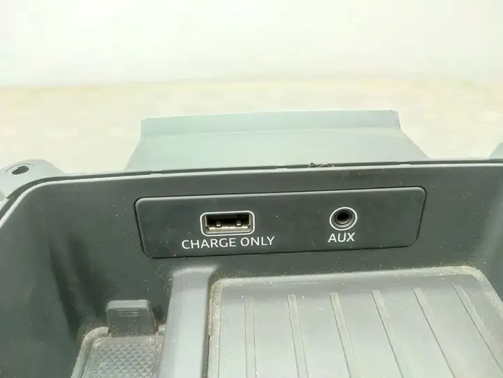 Audi A4 S4 B9 (2015 - 2019) 8W0864981D Модуль беспроводной зарядки — фото 5
