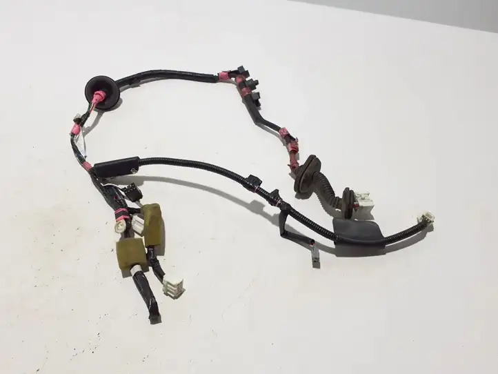 Toyota Land Cruiser (J120) (2002 - 2009) 8215360190 Прочая электропроводка — фото 4