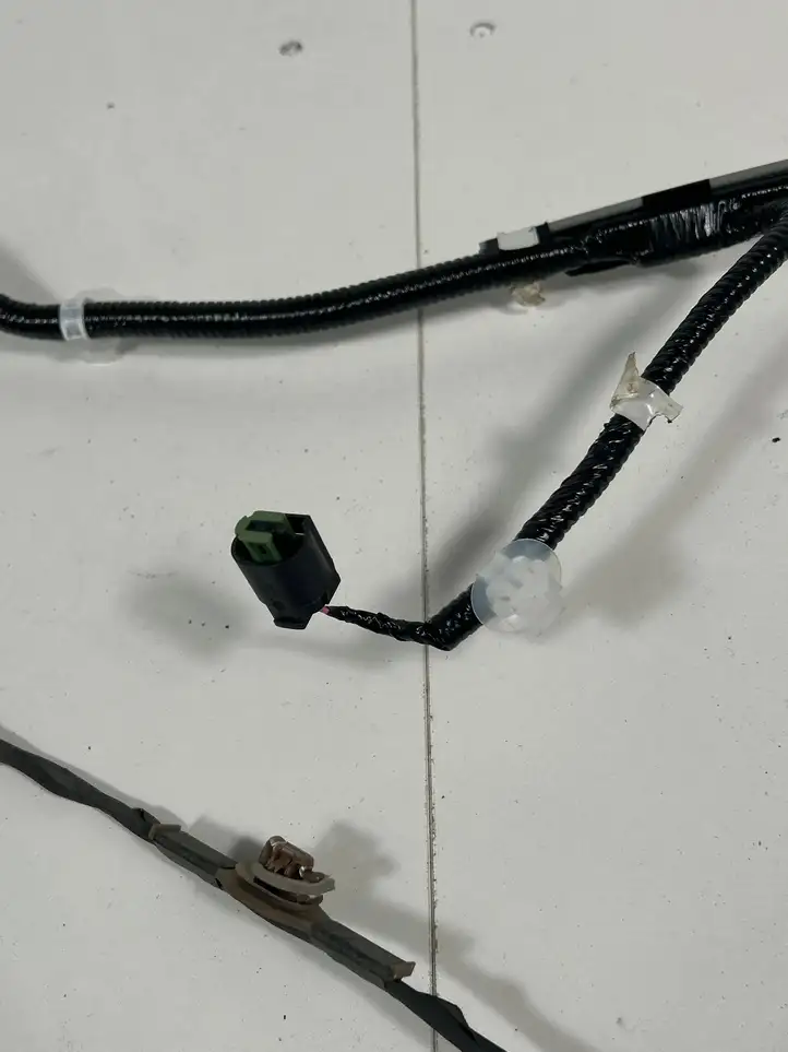 Toyota RAV 4 (XA50) (2018 - ) 8218342150 Прочая электропроводка — фото 3
