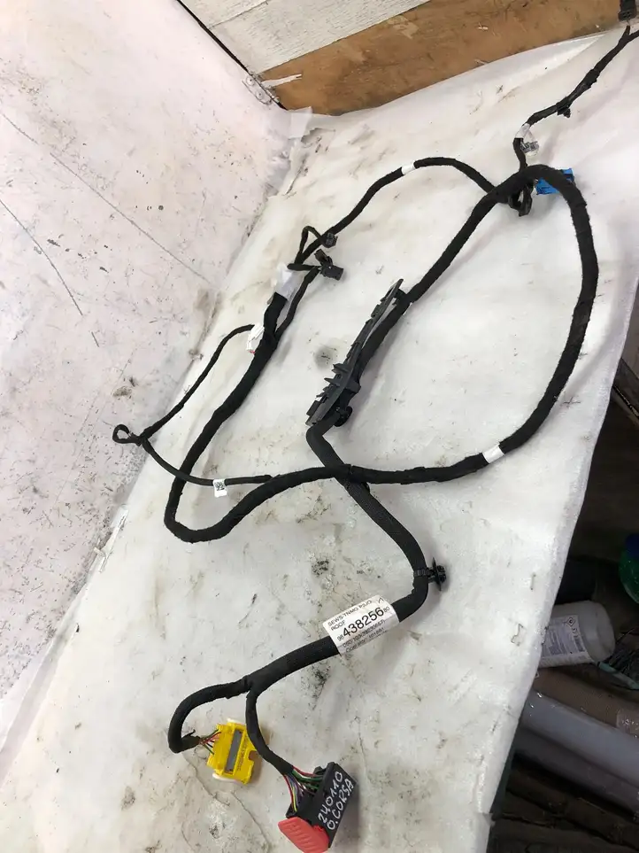 Opel Corsa F (2019 - ) 9843825680 Прочая электропроводка — фото 1