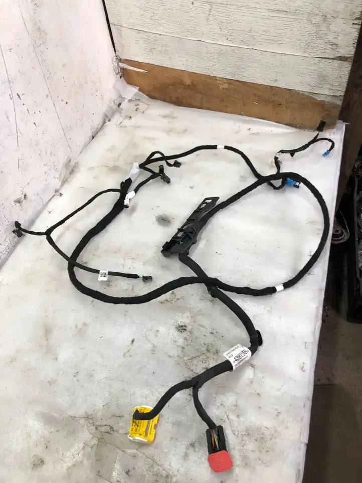 Opel Corsa F (2019 - ) 9843825680 Прочая электропроводка — фото 2