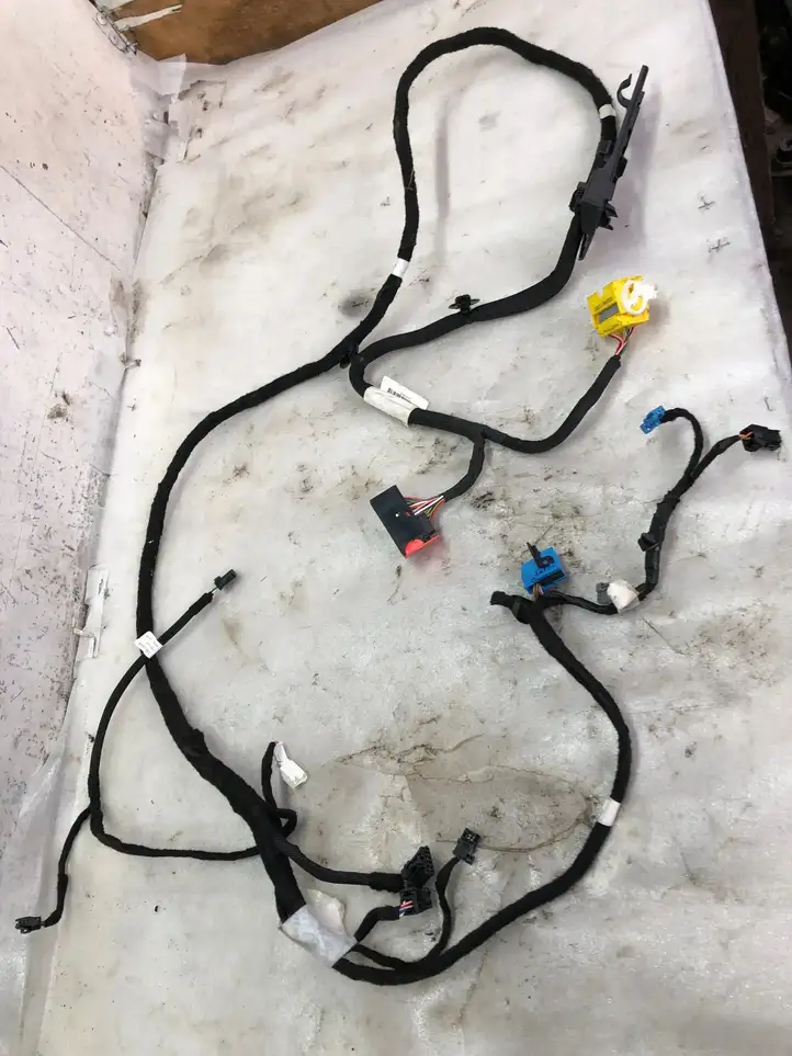 Opel Corsa F (2019 - ) 9843825680 Прочая электропроводка — фото 3