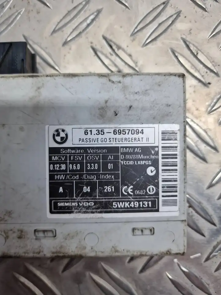 BMW 5 E60 E61 (2004 - 2010) 6957094 Блок бесключевого доступа — фото 3