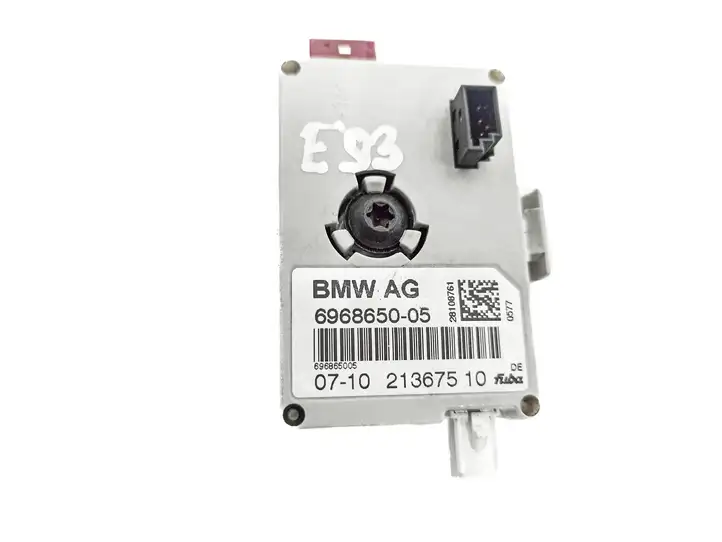 BMW 3 E92 E93 (2005 - 2014) 696865005 Усилитель антенны — фото 1