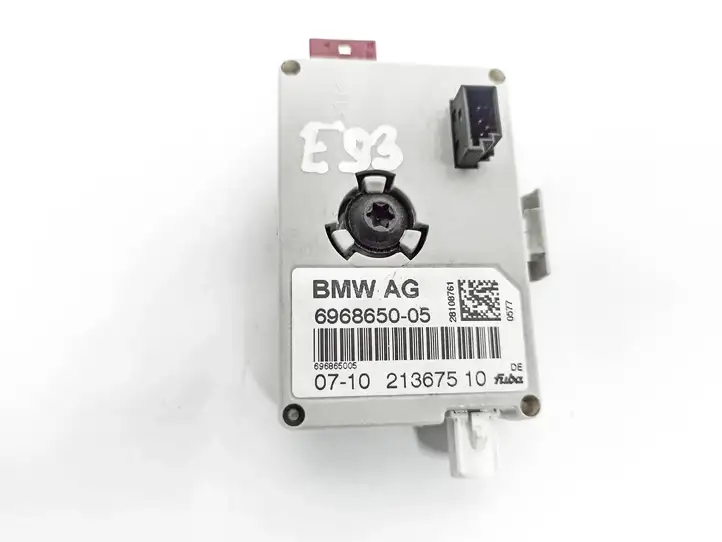 BMW 3 E92 E93 (2005 - 2014) 696865005 Усилитель антенны — фото 5