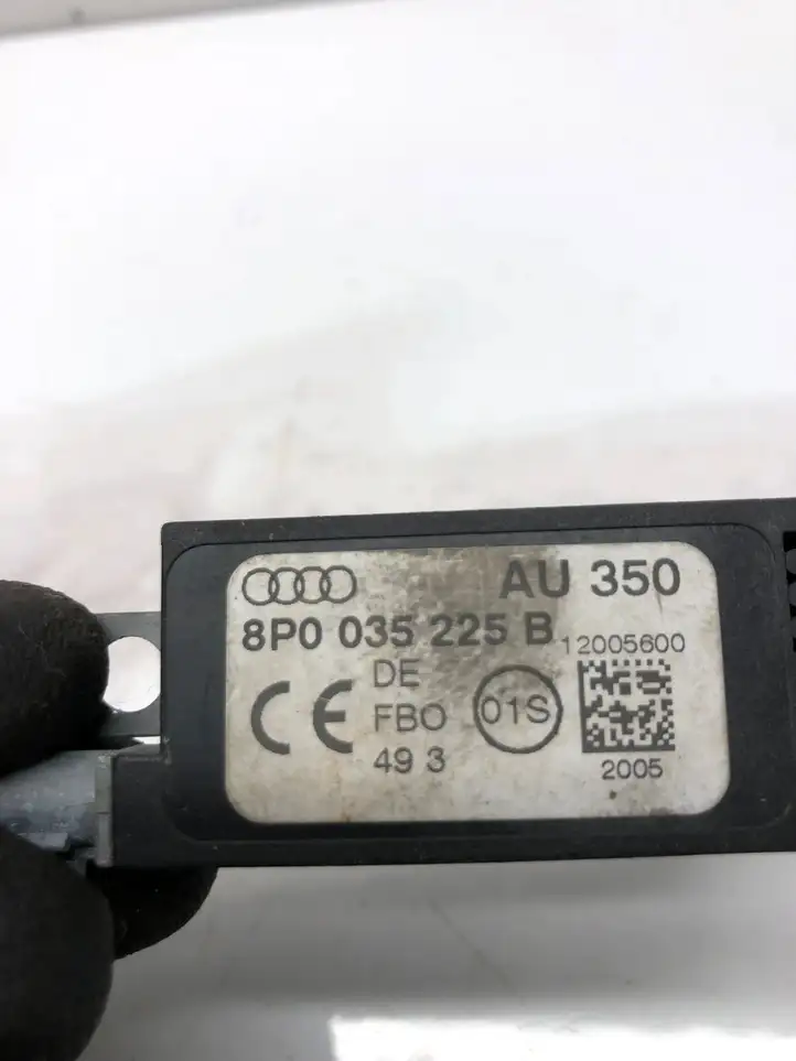 Audi A3/S3 8P (2004 - 2008) 8P0035225B Блок управления антеннами — фото 4