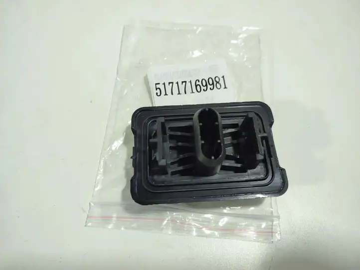 BMW 3 F30 F35 F31 (2012 - 2018) 51717169981 Подушка домкрата — фото 1