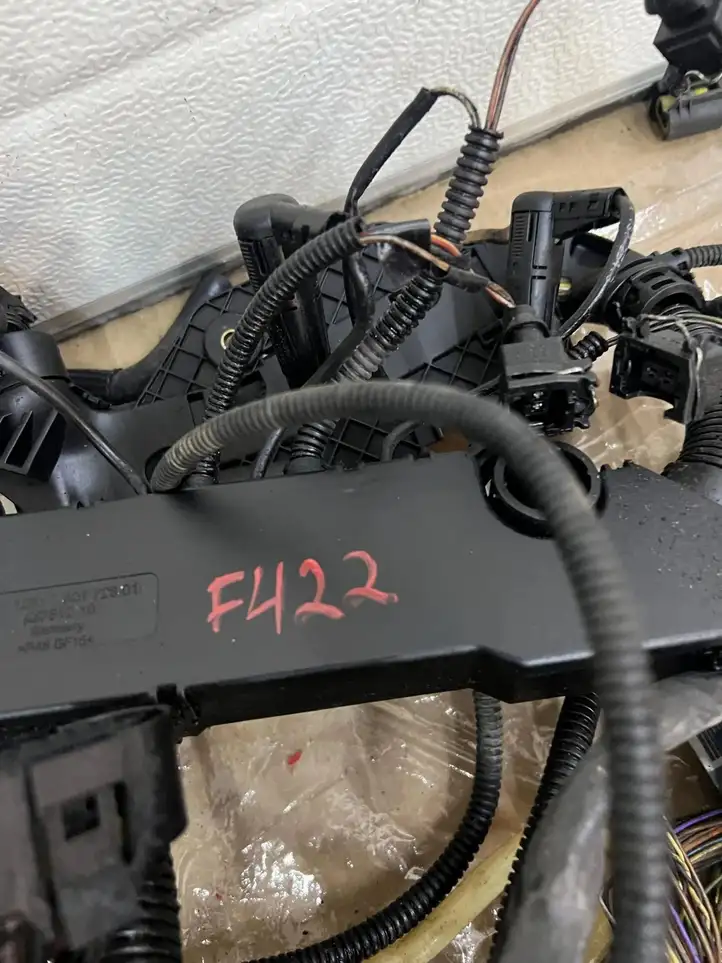 BMW 5 E60 E61 (2004 - 2010)  755021015 Другой проводник