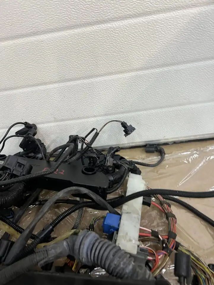 BMW 5 E60 E61 (2004 - 2010)  755021015 Другой проводник