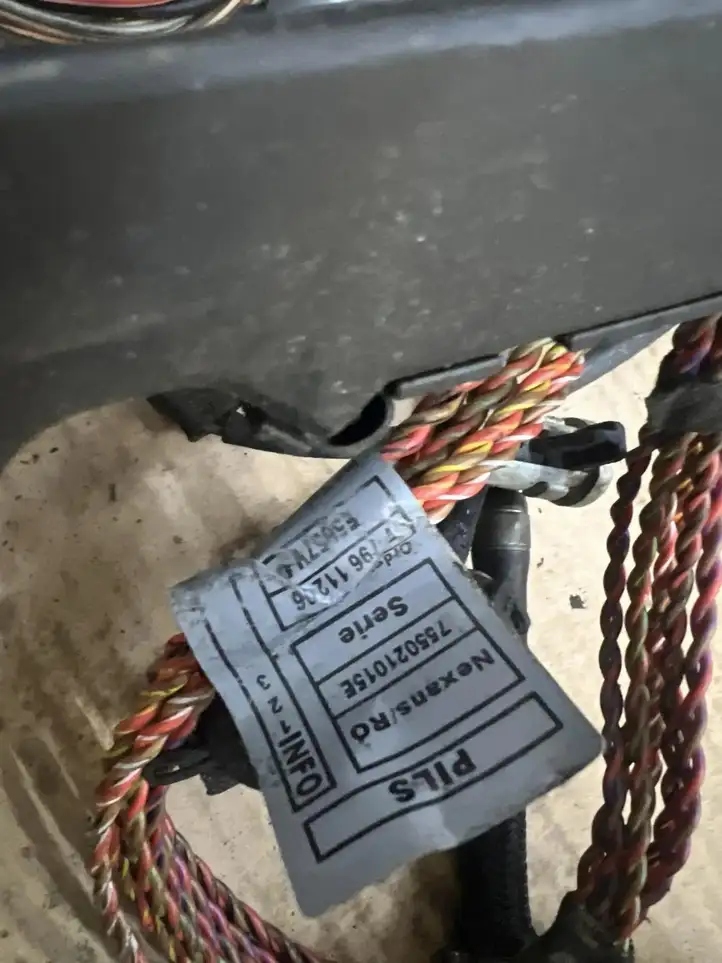 BMW 5 E60 E61 (2004 - 2010)  755021015 Другой проводник